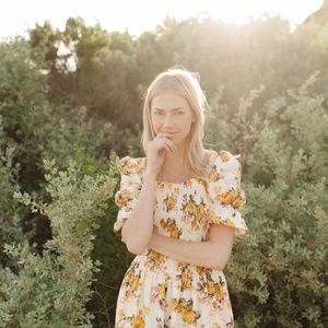 ISO Damaris Bailey Dresses (Sizes S/M)